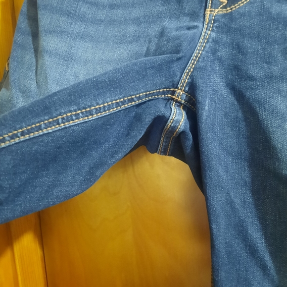 Torrid Luxe Slim Boot jean, 12S - Picture 3 of 5